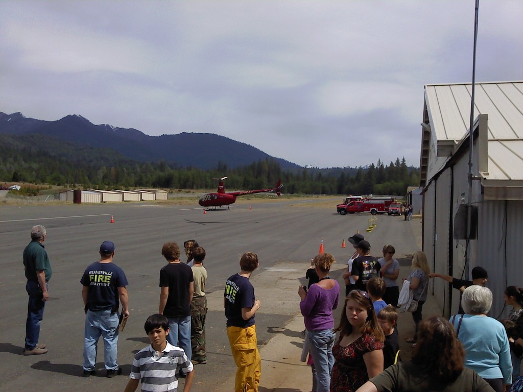 loading Gallery/Events/Young Eagles 25jun2011/fullsize/110625 airport 023.jpg... or select a thumbnail